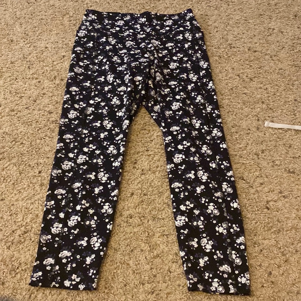 NWOT Victorias Secret Ultimate leggings